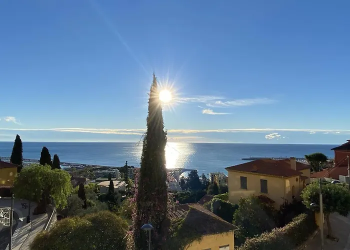 Le Vigia-vue Mer-terrasse-climatisation-parking Апартаменти Мантон